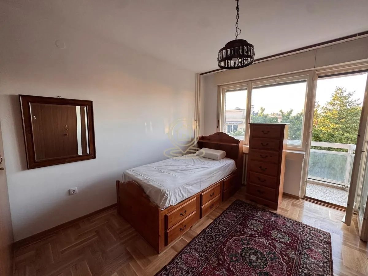 Izdavanje, trosoban stan, 78m², Kalenić Pijaca, Vračar Sve Podlokacije