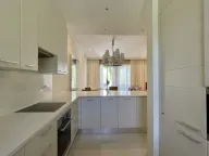 Izdavanje, dvosoban stan, 125m², Porto Montenegro, Tivat - image 13