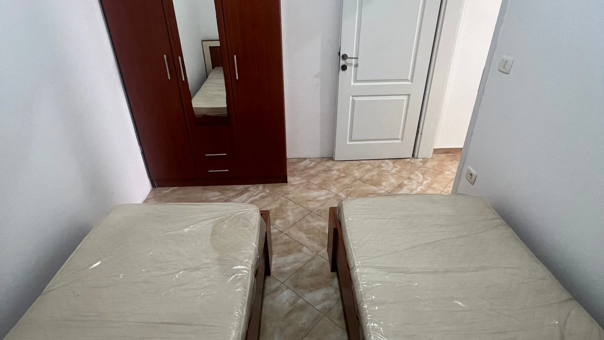 Izdavanje, jednosoban stan, 35m², Bjeliši, Bar