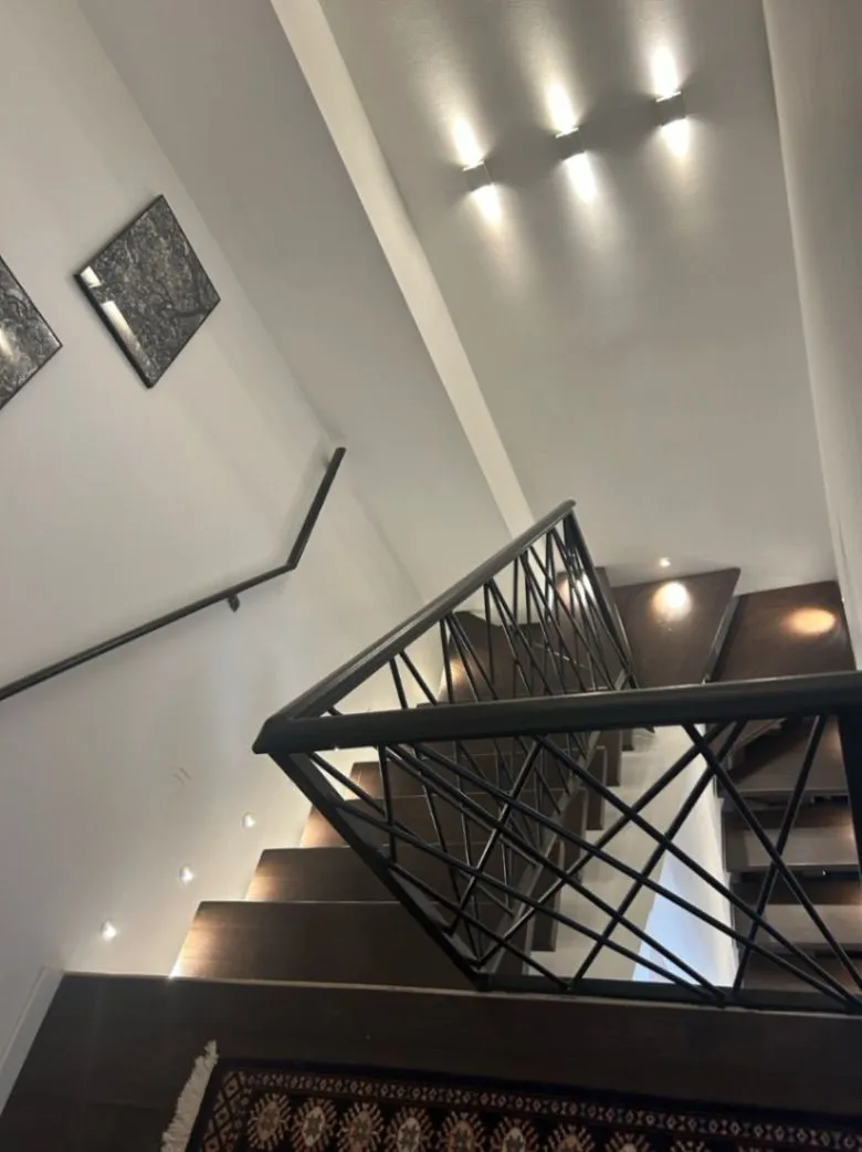 Prodaja, dvosoban stan, 94m², Vezirov Most, Podgorica