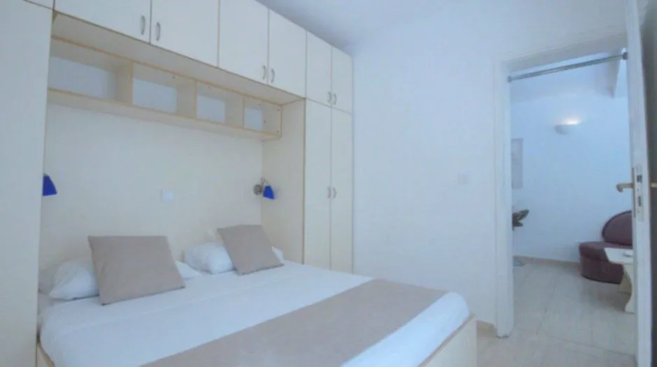 Izdavanje, jednosoban stan, 40m², Budva, Crna Gora