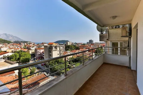 Rent, three bedroom apartment, 140m², Centar, Budva - image 10