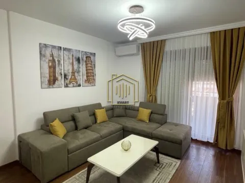 Izdavanje, jednosoban stan, 69m², Master Kvart, Podgorica