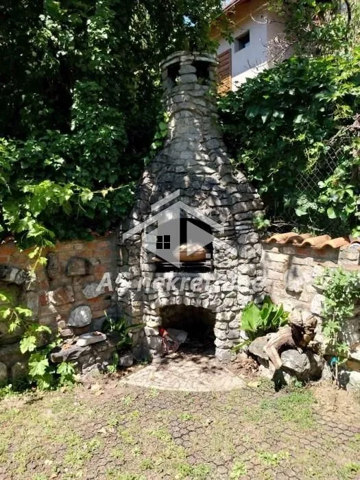 Rent, house, 260m², Neimar, Vračar Sve Podlokacije