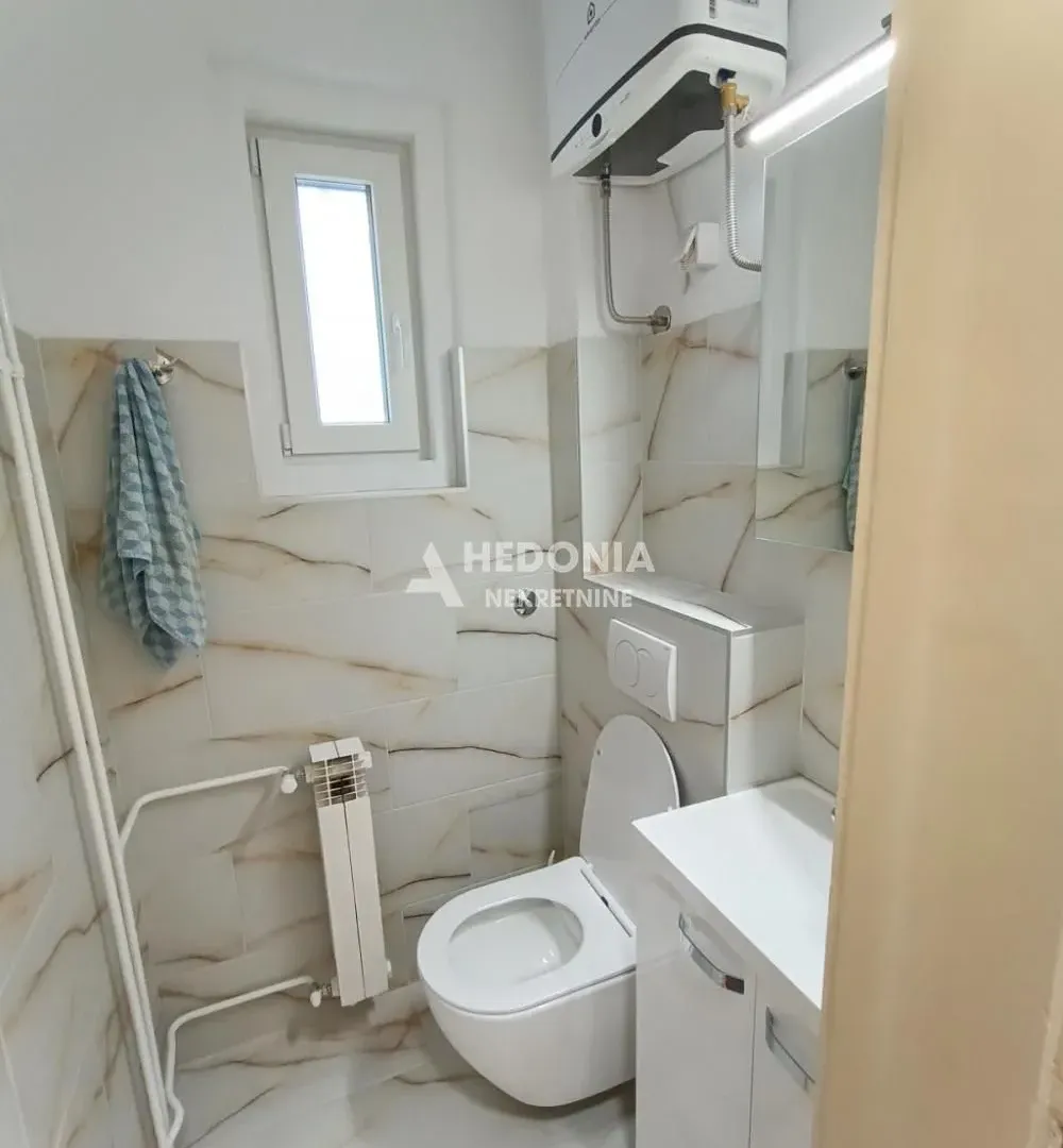 Rent, office space, 105m², Zemun Sve Podlokacije, Beograd