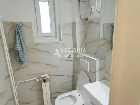 Izdavanje, poslovni prostor, 105m², Zemun Sve Podlokacije, Beograd - image 14
