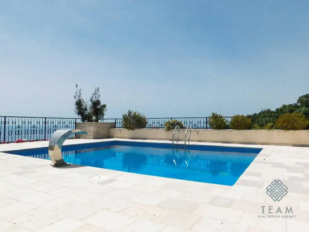 Izdavanje, kuća, 180m², Reževići, Budva