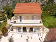 Prodaja, kuća, 1000m², Škaljari, Kotor - image 3