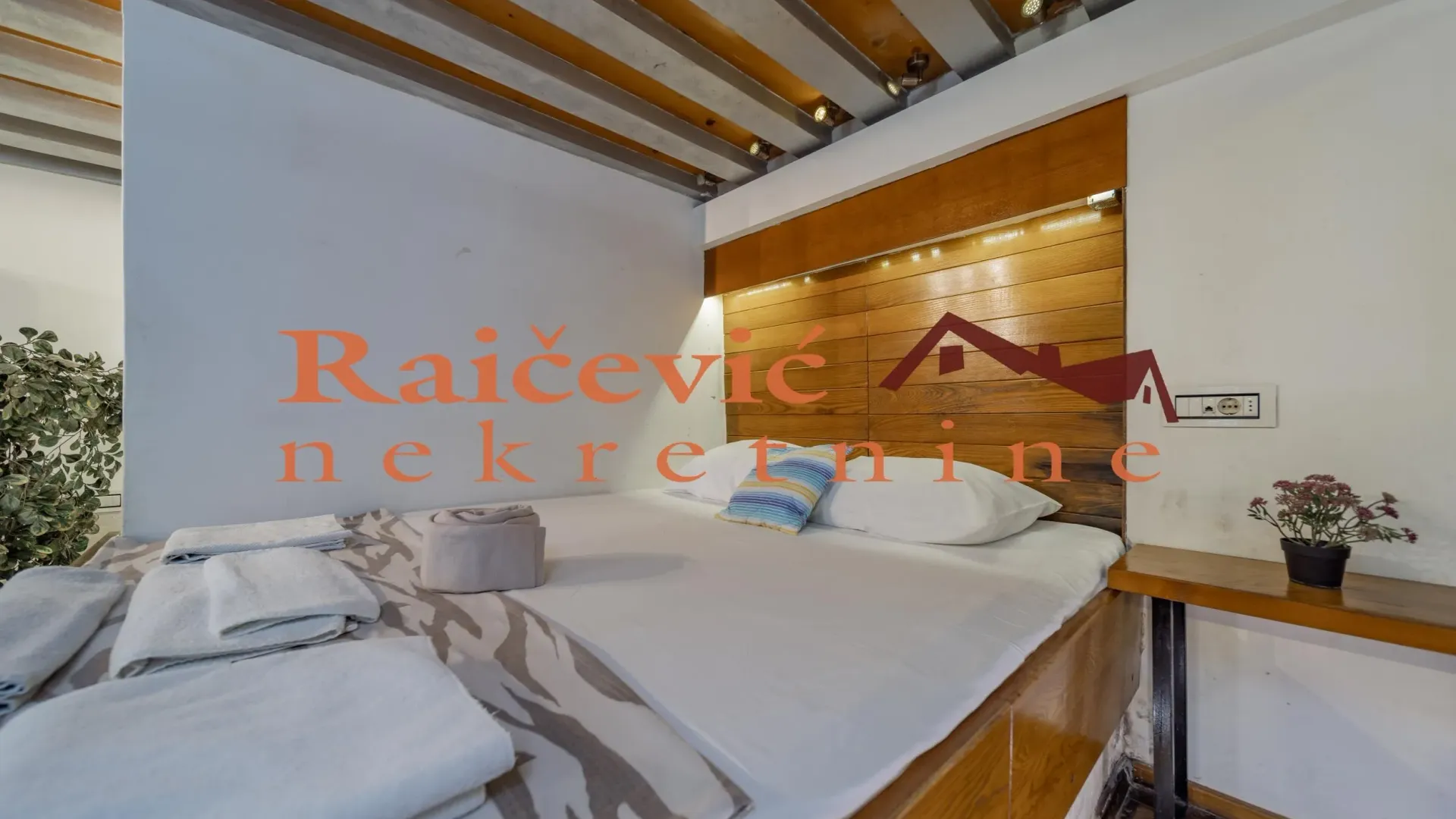 Sale, two bedroom apartment, 44m², Cvetni Trg, Vračar Sve Podlokacije
