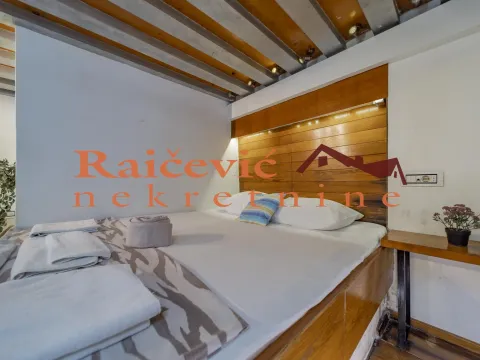 Sale, two bedroom apartment, 44m², Cvetni Trg, Vračar Sve Podlokacije - image 6