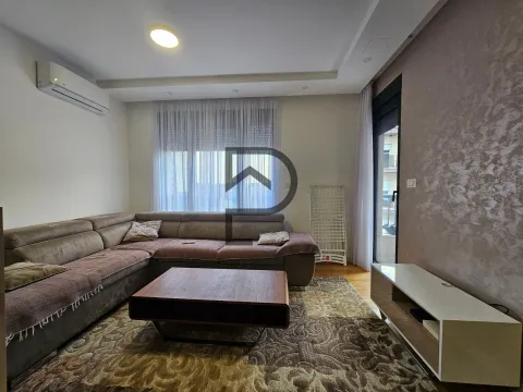 Izdavanje, stan, 60m², Blok 6, Podgorica - image 3