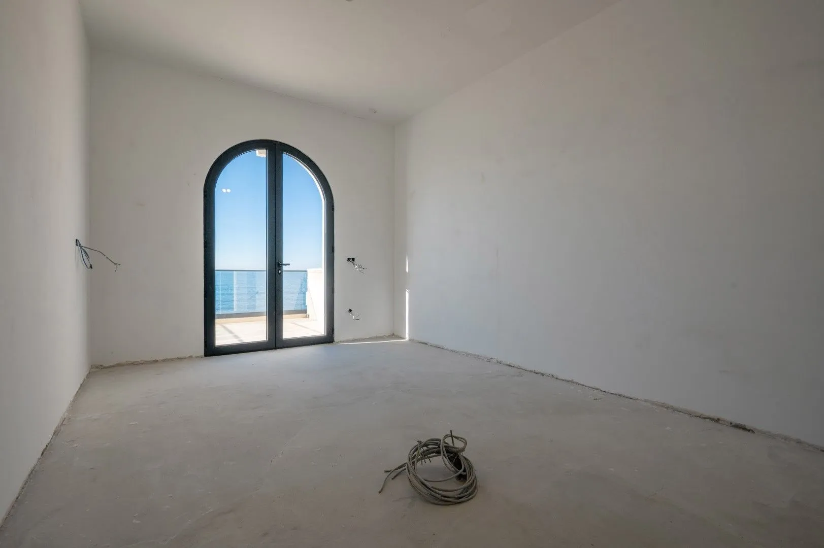 Sale, three bedroom apartment, 222m², Sveti Stefan, Budva