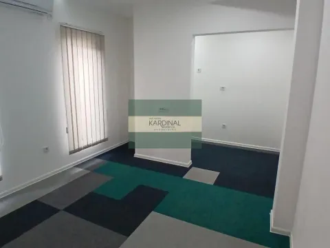 Izdavanje, poslovni prostor, 60m², Šest topola, Kragujevac - image 2