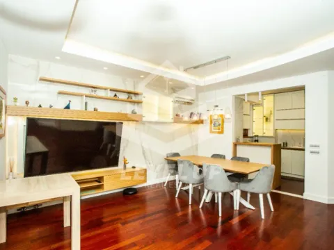 Izdavanje, četvorosoban stan, 120m², Vračar Hram, Vračar Sve Podlokacije - image 11