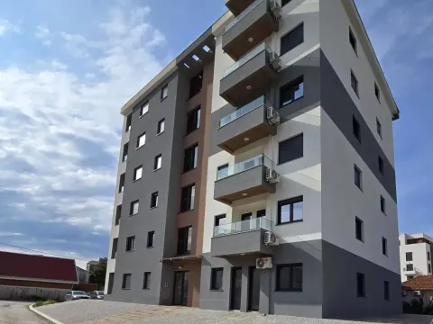 Sale, one bedroom apartment, 42m², Centar, Bar - image 6