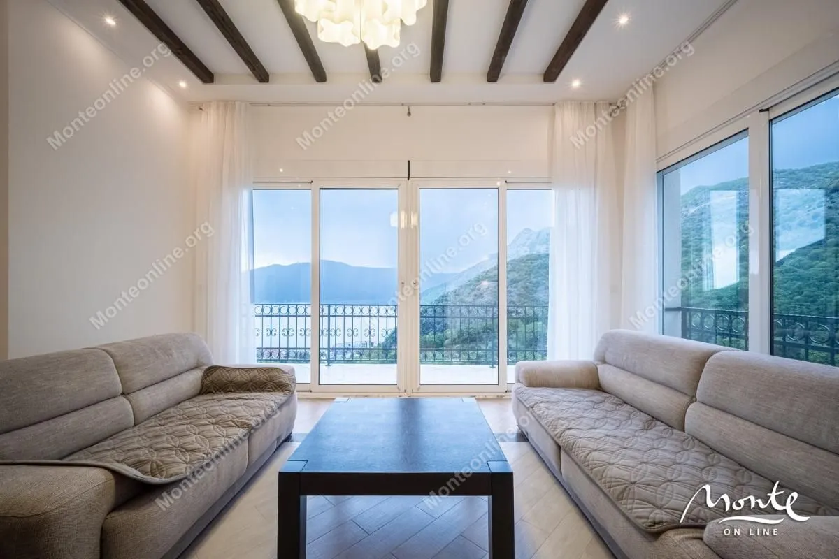 Sale, house, 103m², Risan, Kotor