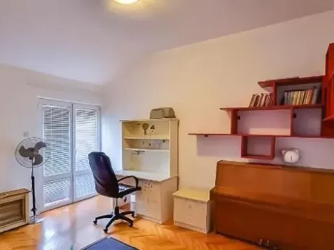 Prodaja, dvosoban stan, 65m², Stari Aerodrom, Podgorica - image 3