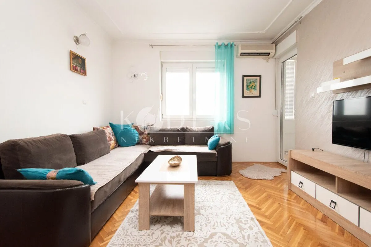 Izdavanje, jednosoban stan, 45m², Stari Aerodrom, Podgorica