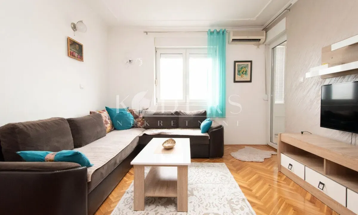 Izdavanje, jednosoban stan, 45m², Stari Aerodrom, Podgorica