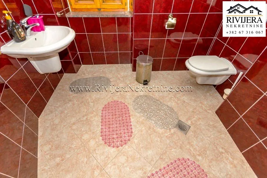 Prodaja, kuća, 226m², Podi, Herceg Novi