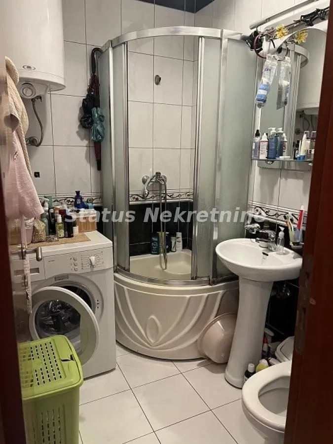 Izdavanje, garsonjera, 25m², Bulevar Oslobodjenja, Novi Sad Sve Podlokacije