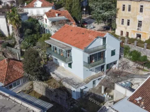 Sale, house, 213m², Centar, Herceg Novi - image 2