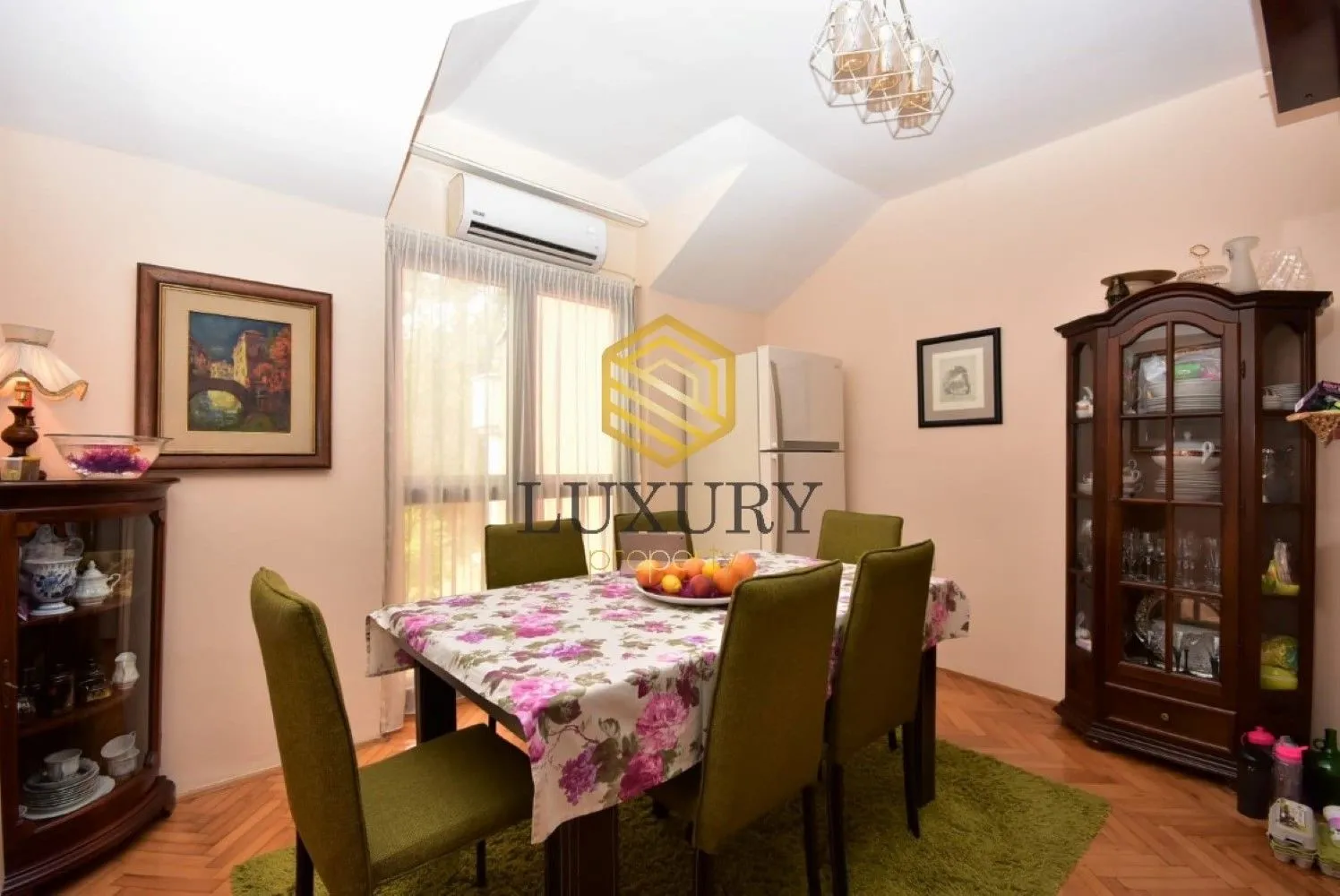 Prodaja, trosoban stan, 155m², Gorica C, Podgorica