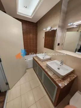 Rent, four bedroom apartment, 148m², Savski Venac, Beograd - image 21