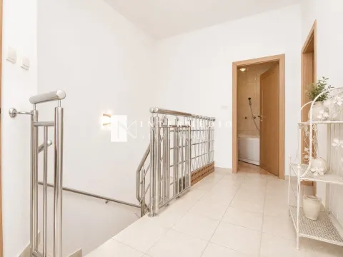 Prodaja, trosoban stan, 114m², Đenovići, Herceg Novi - image 6