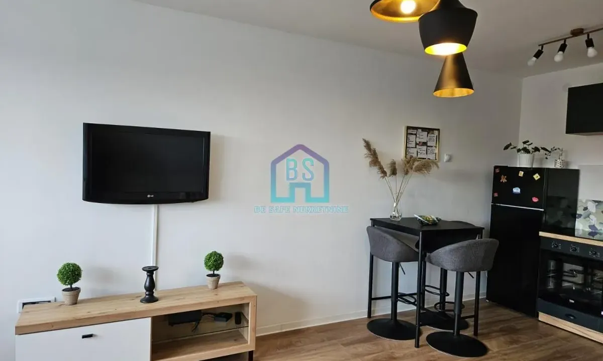 Prodaja, jednosoban stan, 29m², Bulevar Oslobodjenja, Novi Sad Sve Podlokacije