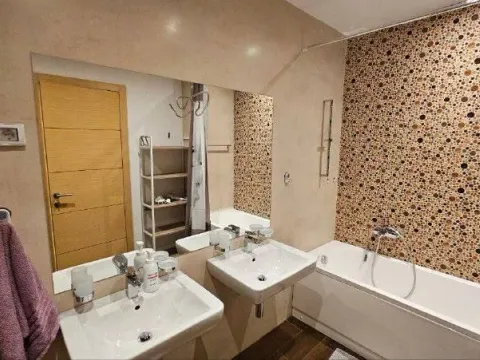 Sale, two bedroom apartment, 77m², Centar, Budva - image 2