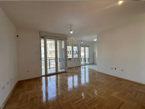 Sale, two bedroom apartment, 73m², Dalmatinska ulica, Podgorica - image 14