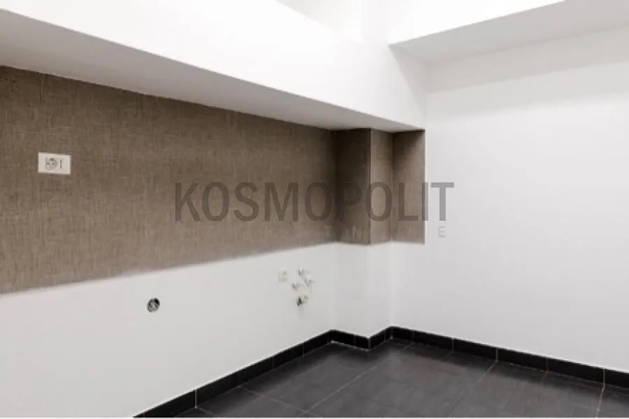 Sale, office space, 149m², Slavujev Venac, Zvezdara Sve Podlokacije