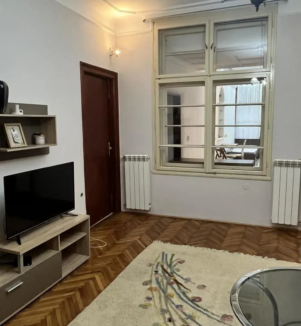 Rent, three bedroom apartment, 120m², Stari Grad, Beograd