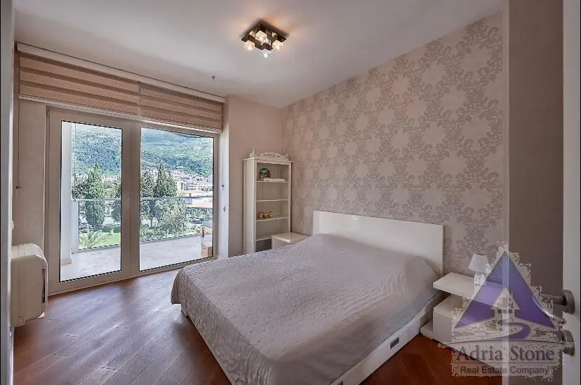 Rent, one bedroom apartment, 63m², Centar, Budva