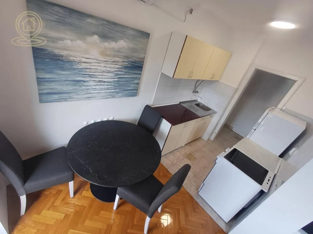 Izdavanje, jednosoban stan, 42m², Grbavica, Novi Sad Sve Podlokacije