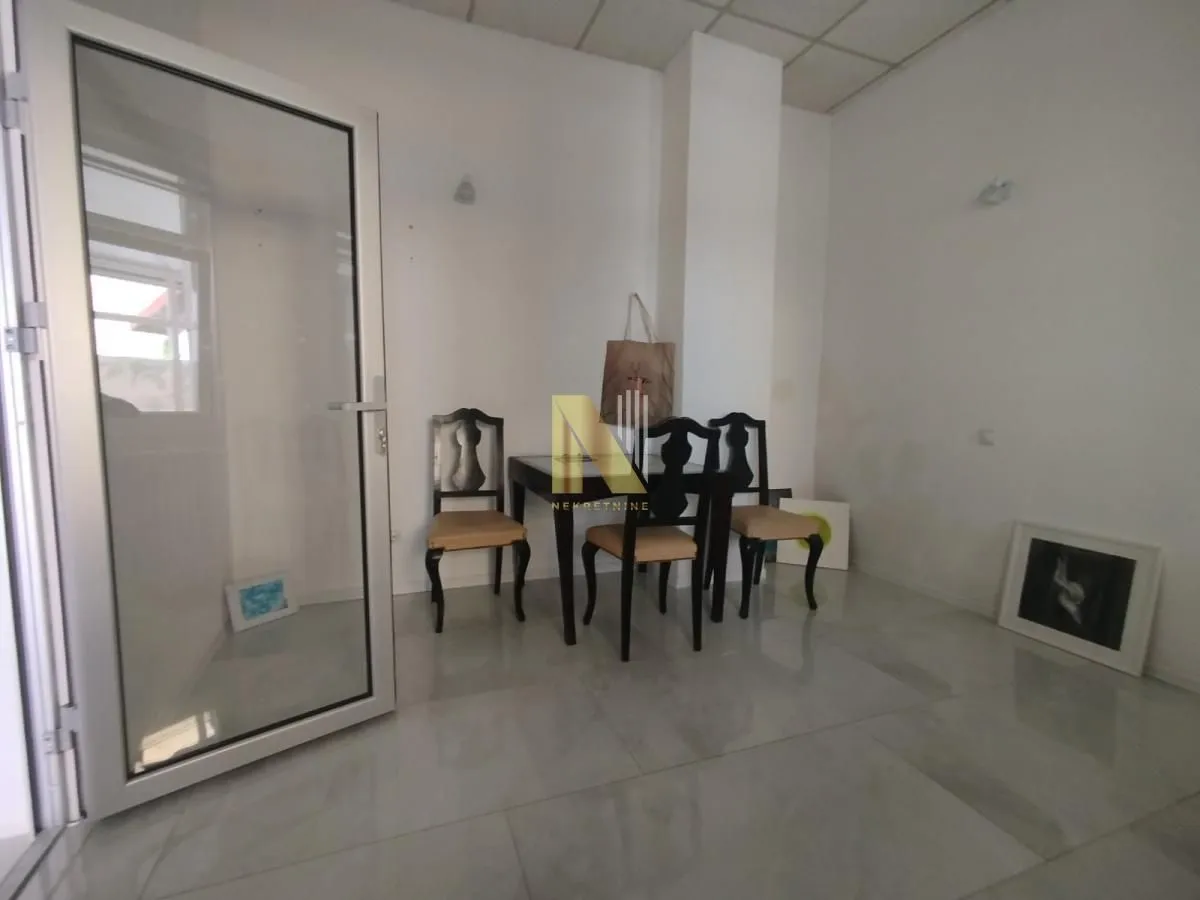 Rent, office space, 160m², Centar, Novi Sad