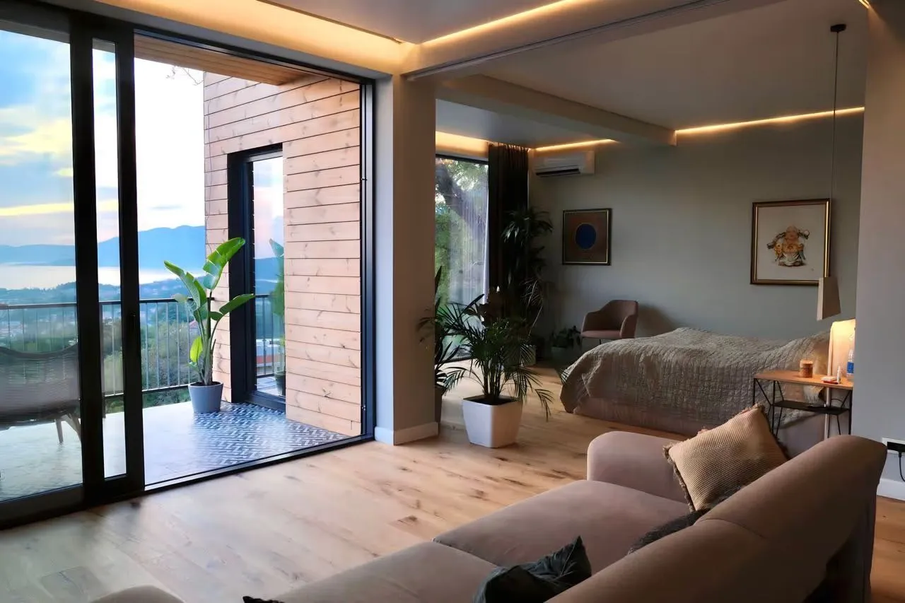 Sale, house, 220m², Kavač, Kotor