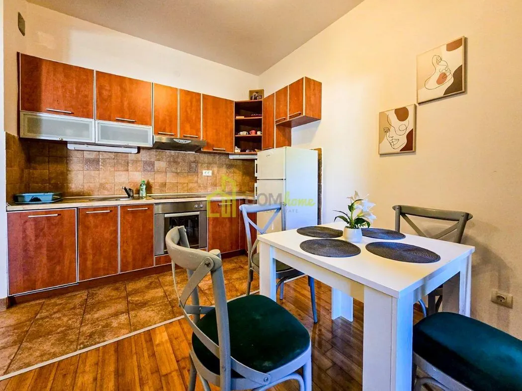 Prodaja, jednosoban stan, 65m², Risan, Kotor