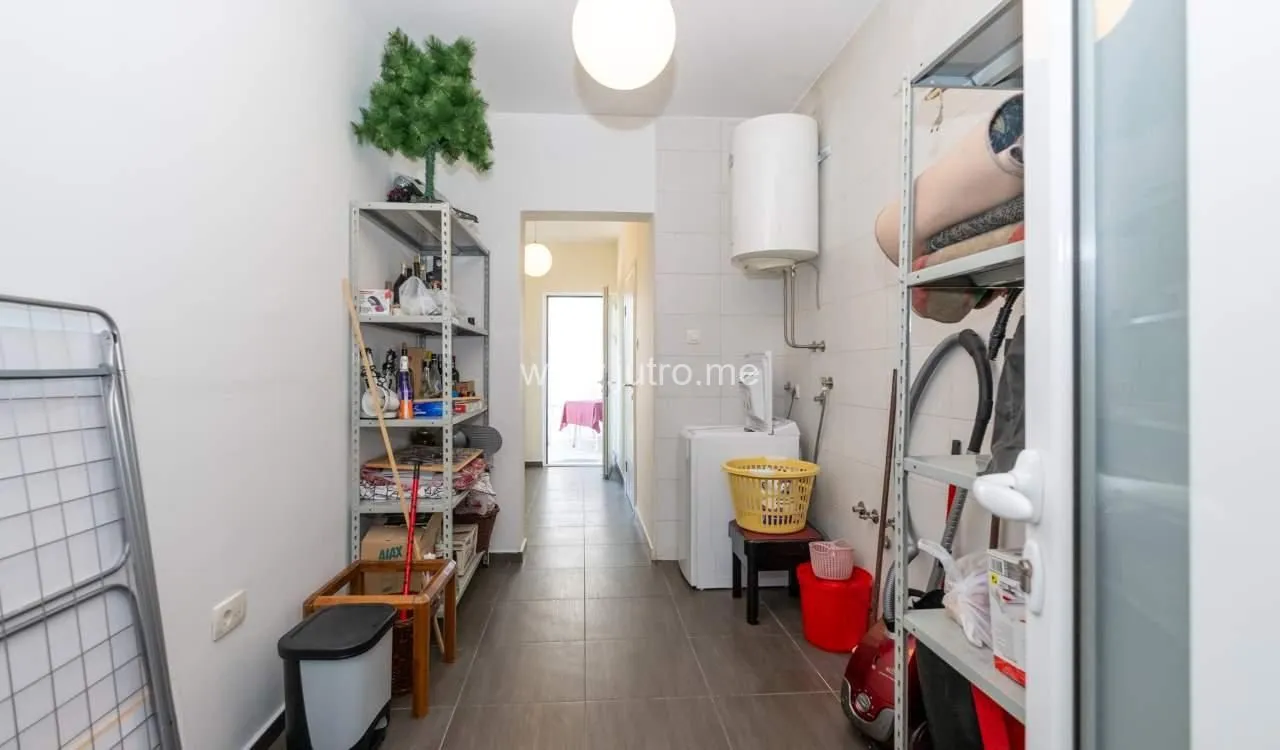 Rent, house, 200m², Spuž, Danilovgrad