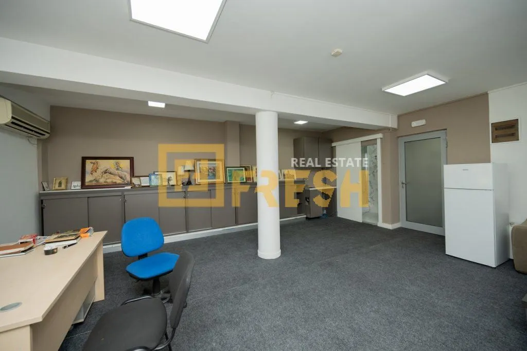 Rent, office space, 1000m², Centar, Podgorica
