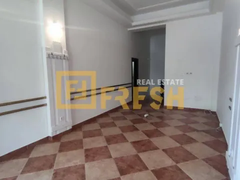 Izdavanje, poslovni prostor, 84m², Tološi, Podgorica - image 3