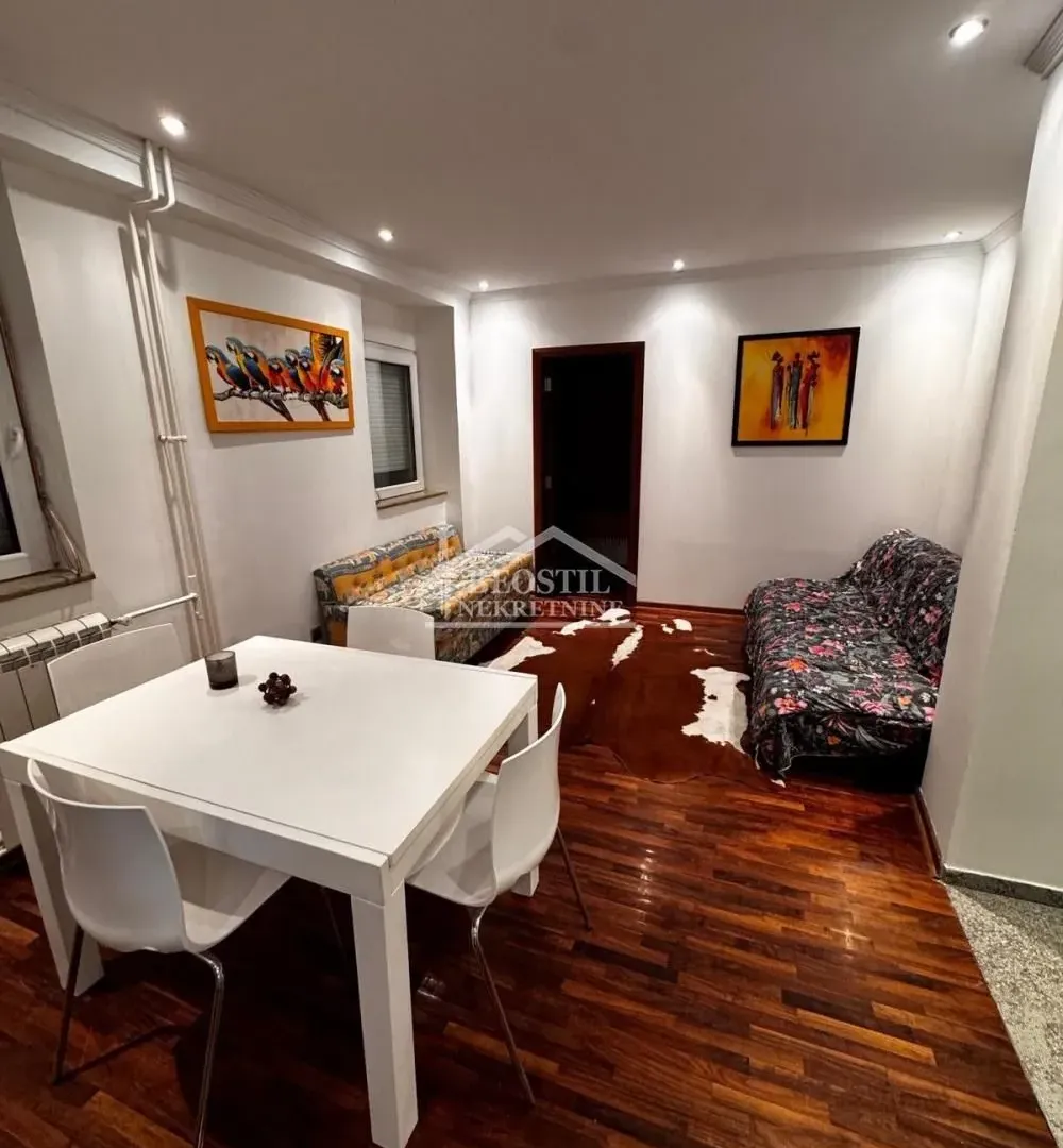 Prodaja, dvosoban stan, 37m², Stari Grad, Beograd