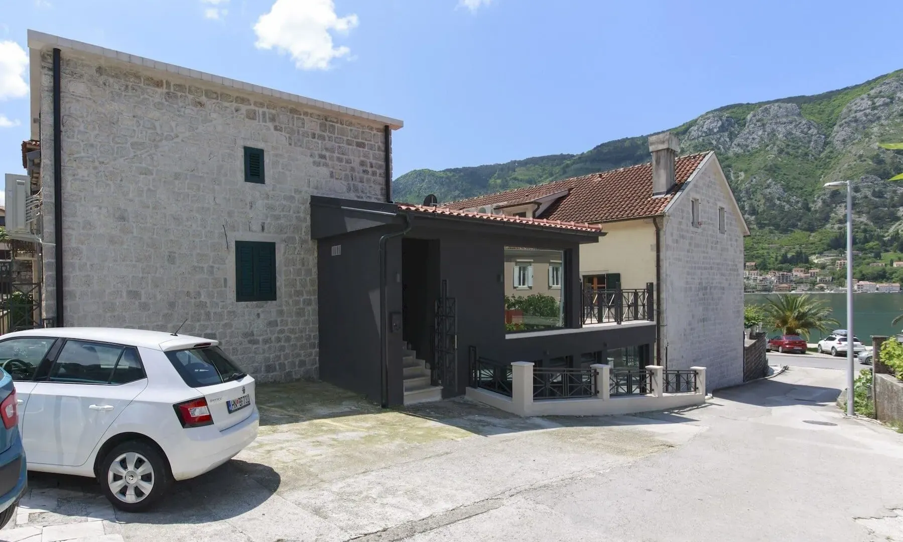 Sale, house, 250m², Kotor, Crna Gora