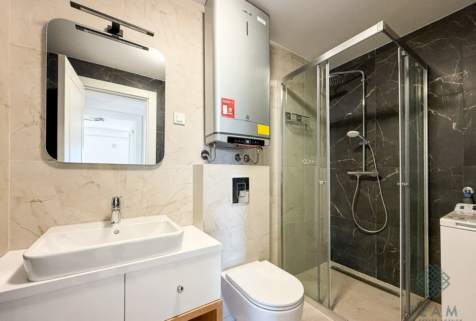 Prodaja, jednosoban stan, 56m², Tološka šuma, Podgorica