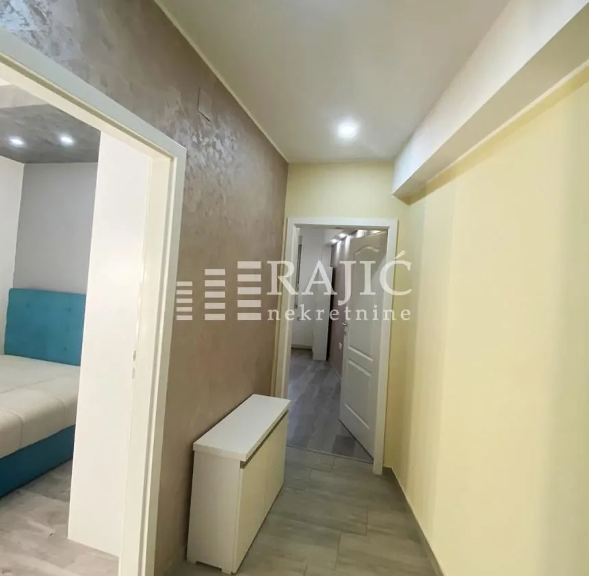 Rent, three bedroom apartment, 50m², Stari Grad, Beograd