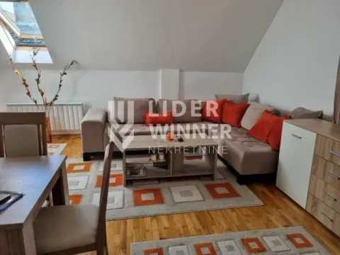 Prodaja, trosoban stan, 90m2, Centar, Zlatibor