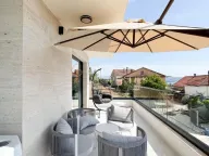 Izdavanje, kuća, 330m², Centar, Tivat - image 7