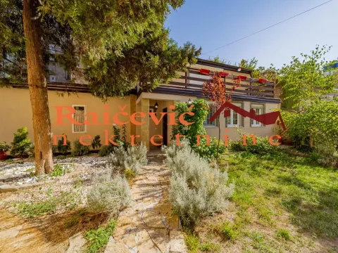 Rent, house, 80m², Cvetni Trg, Vračar Sve Podlokacije