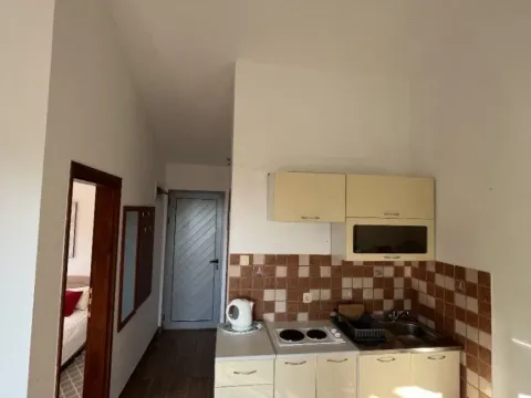 Rent, one bedroom apartment, 45m², Ivanovići, Budva - image 10